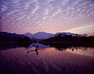 第一人称FPS《Dino Trauma》Steam抢测 爽快恐龙危机